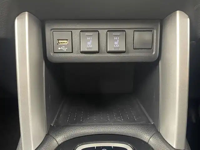 トヨタ カローラ クロス ハイブリッド Z 大分県 2023(令5)年 4.2万km アバンギャルドブロンズメタリック 純正ナビ（フルセグＴＶ／Ｂｌｕｅｔｏｏｔｈ/carplay）/トヨタセーフティーセンス/プリクラッシュセーフティー/レーダークルーズコントロール　/レーンアシスト/オートハイビーム/ブラインドスポットモニター/パワーバックドア　/ハーフレザーシート/運転席パワーシート　/前席シートヒーター　/ビルトインＥＴＣ　/純正ＡＷ　/電動格納ミラー/プッシュスタート・スマートキー