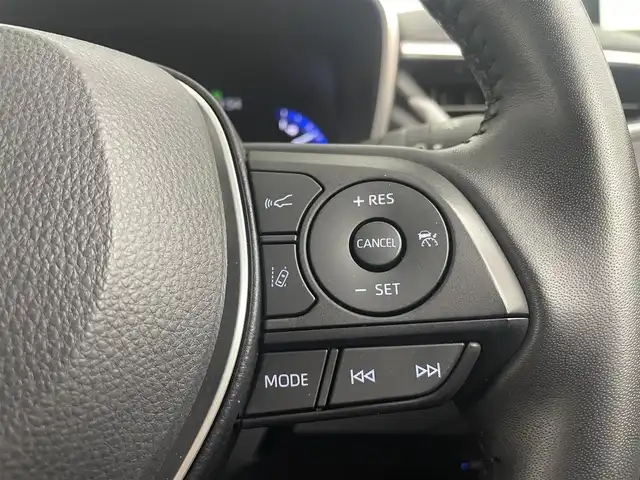 トヨタ カローラ クロス ハイブリッド Z 大分県 2023(令5)年 4.2万km アバンギャルドブロンズメタリック 純正ナビ（フルセグＴＶ／Ｂｌｕｅｔｏｏｔｈ/carplay）/トヨタセーフティーセンス/プリクラッシュセーフティー/レーダークルーズコントロール　/レーンアシスト/オートハイビーム/ブラインドスポットモニター/パワーバックドア　/ハーフレザーシート/運転席パワーシート　/前席シートヒーター　/ビルトインＥＴＣ　/純正ＡＷ　/電動格納ミラー/プッシュスタート・スマートキー