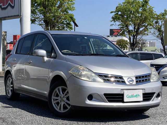 日産 ティーダ １５ｍ 10年式 平成22年式 ブリリアントシルバー Id 中古車検索のガリバー