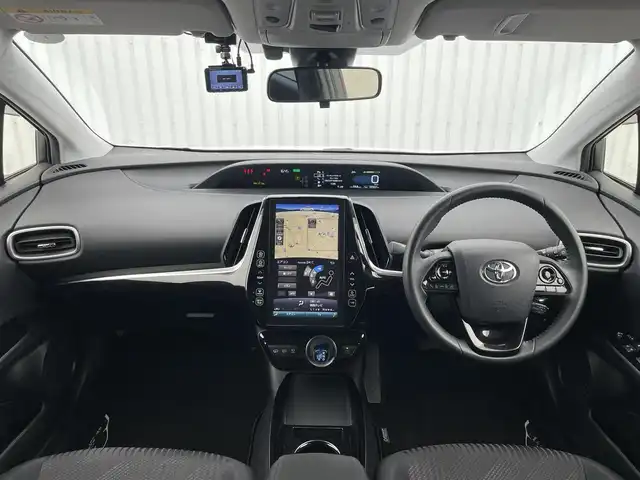トヨタ プリウス ＰＨＶ S ナビパッケージ 滋賀県 2021(令3)年 3.6万km プラチナホワイトパールマイカ ワンオーナー/純正ナビ11.6型/・Bluetooth/前後ドラレコ/ETC2.0/革ステアリングリモコン/レーダークルーズコントロール/ブラインドスポットモニター/オートリトラミラー/パノラミックビューモニター/プリクラッシュセーフティーセンス/クリアランスソナー/LEDオートライト/オートハイビーム/フォグ/充電ケーブル/USB/RSA（ロードサインアシスト）