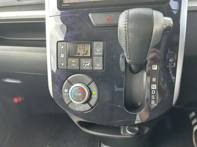 ダイハツ タント カスタム RS トップED SA Ⅲ 千葉県 2017(平29)年 7.8万km ディープブルークリスタルマイカ 純正7インチナビ/(フルセグTV/CD/DVD/BT)/バックカメラ/TEIN車高調/衝突被害軽減システム/ハーフレザーシート/両側パワースライドドア/横滑り防止装置/ETC/ドライブレコーダー/アイドリングストップ/LEDヘッドライト/フォグランプ/オートライト/ウィンカーミラー/電動格納ミラー/純正15インチAW/シートヒーター/シートリフター/プッシュスタート/スマートキー/フロアマット/ドアバイザー/スペアキー/取扱説明書/保証書