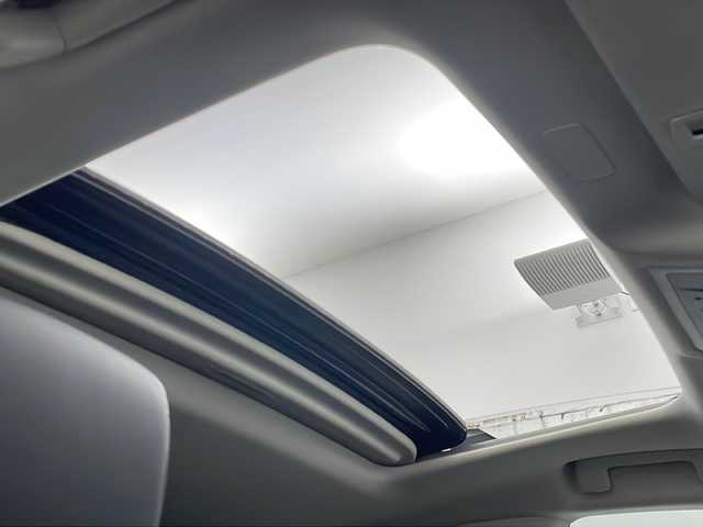 レクサス ＥＳ 300h 栃木県 2019(平31)年 2.4万km ソニッククォーツ 禁煙車/Lexus Ssfety System +/レーンキープアシスト/プリクラッシュセーフティー/レーダークルーズコントロール/BSM/PKSB/オートマチックハイビーム/純正メーカーSDナビ/(フルセグTV/SD/CD/DVD/Blu-ray/SDREC/BT/USB/AUX/Miracast)/バックカメラ/ビルトインETC/Fドライブレコーダー/サンルーフ　レザーシート/シートヒーター/ベンチレーター/ハンドルヒーター/フロントパワーシート/3眼LEDヘッドライト/ヘッドアップディスプレイ/リヤ電動サンシェード/クリアランスソナー/AC100V1500W/サイド/カーテン/ニーエアバック/パドルシフト付革巻きハンドル/純正18インチアルミ