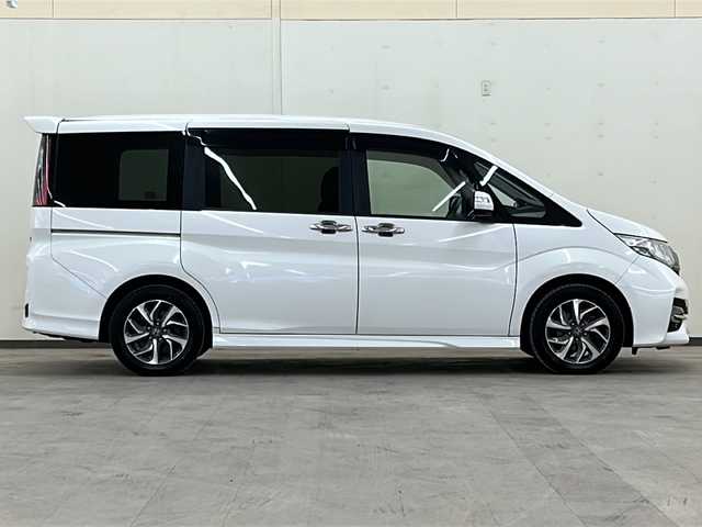 ホンダ ステップワゴン スパーダ アドバンスパッケージ α 道央・札幌 2016(平28)年 4.6万km ホワイトオーキッドパール /純正ナビ/（CD、DVD、BT、HDMI、フルセグ、ラジオ）//寒冷地仕様//両側パワースライドドア//ビルトインETC//レーンキープアシスト//横滑り防止装置//アイドリングストップ//レーダークルーズコントロール//衝突被害軽減システム//オートライト//フォグライト//オートエアコン//プッシュスタート//電動格納ミラー