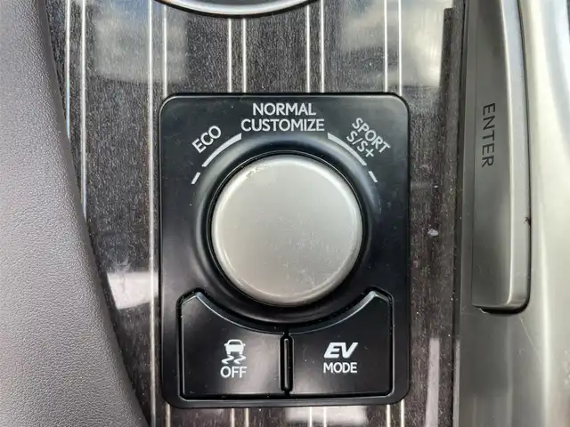 レクサス ＲＸ 450h バージョンL 青森県 2016(平28)年 4.6万km ブラック ・4WD/・サンルーフ/・本革シート(黒)/・純正メーカーナビ/・フルセグ/Bluetooth/・全方位カメラ/・衝突軽減ブレーキ/・レーンキープアシスト/・ミリレーダークルーズコントロール/・ドライブレコーダー/・パワーバックドア/・ETC/・純正LEDヘッドライト/・純正フォグ/・オートマチックハイビーム/・AFS/・全席シートヒーター/・前席エアシート/・純正20インチAW/・シーケンシャルウィンカー/・スマートキー/・プッシュスタート