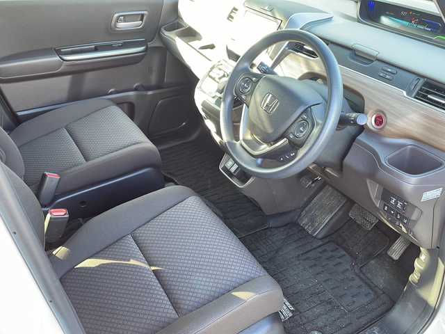 ホンダ フリード ハイブリット G 福島県 2023(令5)年 1.4万km プラチナホワイトパール 4WD 純正ナビ フルセグTV Bluetooth バックカメラ 両側パワースライドドア ホンダンセンシング オートクルーズ ETC LEDヘッドライト レーンキープ オートライト スマートキー