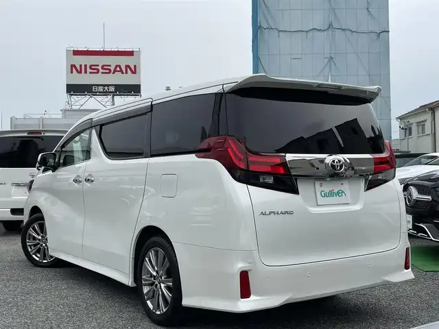トヨタ アルファード S Aパッケージ タイプブラック 兵庫県 2017(平29)年 5.8万km ホワイトパールクリスタルシャイン ・ワンオーナー/・アルパインBIGX　11インチ（EX11V）/・地デジ/DVD/BT/・バックカメラ/・ウッドコンビステアリング/・ステアリングリモコン/・アルパインカーアロマ/・ナノイーエアコン/・純正18インチAW/・両側パワースライドドア/・パワーバックドア/・クルーズコントロール/・クリアランスソナー/・助手席スーパーロングスライドシート/・オートLEDヘッドランプ/・H30/31/R2/3/4/6/7年ディーラー点検記録簿
