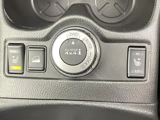 日産 エクストレイル 20X 千葉県 2014(平26)年 6.6万km ブリリアントホワイトパール 4WD/横滑り防止装置/ダウンヒルアシストコントロール/LEDオートライト/前席シートヒーター/カプロンシート/純正18インチアルミホイール/純正フロアマット/ウィンカーミラー/ETC