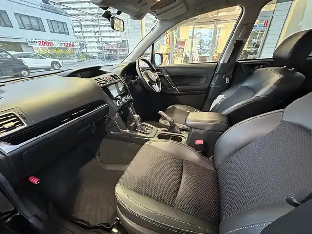スバル フォレスター 2．0XT アイサイト 群馬県 2017(平29)年 13.5万km クリスタルブラックシリカ ワンオーナー/アイサイト/純正メモリナビ/(CD/DVD/BT/フルセグTV)/バックカメラ/追従機能付きクルーズコントロール/ビルトインETC/シートヒーター(ALL)/横滑り防止装置/オートライト/プッシュスタート/純正フロアマット/スマートキー×２/保証書＆取説
