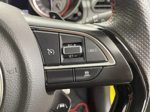スズキ スイフト スポーツ セーフティPKG 三重県 2018(平30)年 4万km チャンピオンイエロー /禁煙車//社外10インチナビ/（ＣＤ.ＤＶＤ.ＢＴ.フルセグＴＶ）//バックカメラ//デュアルカメラブレーキサポート//レーンキープアシスト//レーダークルーズコントロール//ドライブレコーダー前後//パドルシフト//オートライト//スマートキー