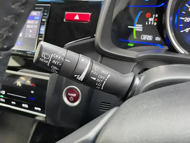 ホンダ フィット ハイブリット Lパッケージ 道北・旭川 2015(平27)年 12.7万km プレミアムホワイトパールⅡ (株)IDOMが運営する【じしゃロン旭川店】の自社ローン対象車両になります。こちらは現金ご利用時の価格です。/自社ローンご希望の方は別途その旨お申付け下さい。/　/・純正ナビ(CD/DVD/フルセグ)/・バックカメラ/・ETC/・レーダーブレーキ/・クルーズコントロール/・ステアリングリモコン/・電動格納ウィンカーミラー/・ミラーヒーター/・プッシュスタート/・スマートキー1個/・オートライト/・現車装着サマータイヤ 社外AW185/60R15