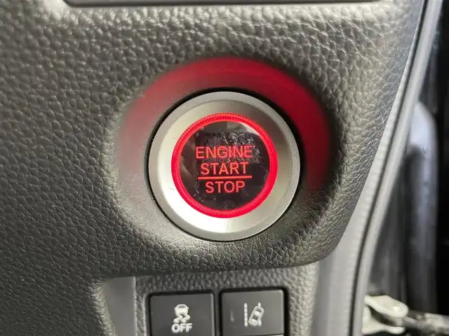 ホンダ Ｎ ＢＯＸ カスタム G L ホンダセンシング 富山県 2020(令2)年 2.4万km クリスタルブラックパール 純正ナビ（AM/FM/DVD/BT/USB/フルセグ）/バックカメラ/ビルトインETC/両側パワースライドドア/D/N席シートヒーター/衝突被害軽減システム/レーダークルーズコントロール/レーンキープアシスト/横滑り防止装置/オートLEDライト/フォグライト/純正アルミホイール/純正フロアマット/ステアリングスイッチ/レザー調シートカバー/スマートキー