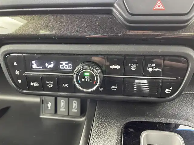 ホンダ Ｎ ＢＯＸ カスタム G L ホンダセンシング 富山県 2020(令2)年 2.4万km クリスタルブラックパール 純正ナビ（AM/FM/DVD/BT/USB/フルセグ）/バックカメラ/ビルトインETC/両側パワースライドドア/D/N席シートヒーター/衝突被害軽減システム/レーダークルーズコントロール/レーンキープアシスト/横滑り防止装置/オートLEDライト/フォグライト/純正アルミホイール/純正フロアマット/ステアリングスイッチ/レザー調シートカバー/スマートキー