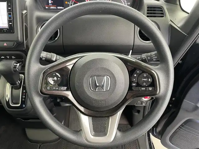ホンダ Ｎ ＢＯＸ カスタム G L ホンダセンシング 富山県 2020(令2)年 2.4万km クリスタルブラックパール 純正ナビ（AM/FM/DVD/BT/USB/フルセグ）/バックカメラ/ビルトインETC/両側パワースライドドア/D/N席シートヒーター/衝突被害軽減システム/レーダークルーズコントロール/レーンキープアシスト/横滑り防止装置/オートLEDライト/フォグライト/純正アルミホイール/純正フロアマット/ステアリングスイッチ/レザー調シートカバー/スマートキー