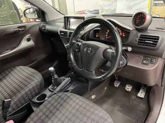 トヨタ ｉＱ GRMN 千葉県 2009(平21)年 6.6万km ホワイトパールクリスタルシャイン 100台限定車/純正レイズ製16AW/純正センター出しマフラー/社外ディスプレイオーディオ/社外バックカメラ/社外ドライブレコーダー/保証書/取扱説明書/スペアキー
