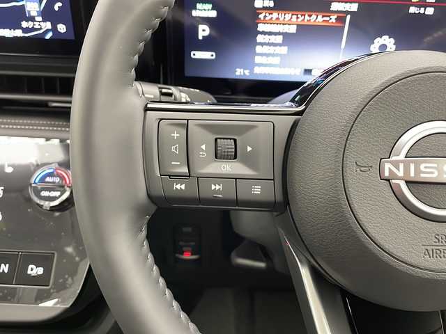 日産 セレナ e－4ORCE ハイウェイスターV 長野県 2025(令7)年 0.1千km プリズムホワイト 4WD/純正ナビ(AM/FM/BT/USB)/全方位カメラ(フロント、サイド、バック)/フルセグTV/ビルトインETC2.0/プロパイロット/インテリジェントクルーズコントロール/パーキングアシスト/レーンキープアシスト/衝突軽減装置/盗難防止装置/両側パワースライドドア/標識検知支援/オートブレーキホールド/デジタルインナーミラー/置くだけ充電/前席シートヒーター/ハンドルヒーター/オートライト/オートマチックハイビーム/LEDヘッドライト/スペアキー1本