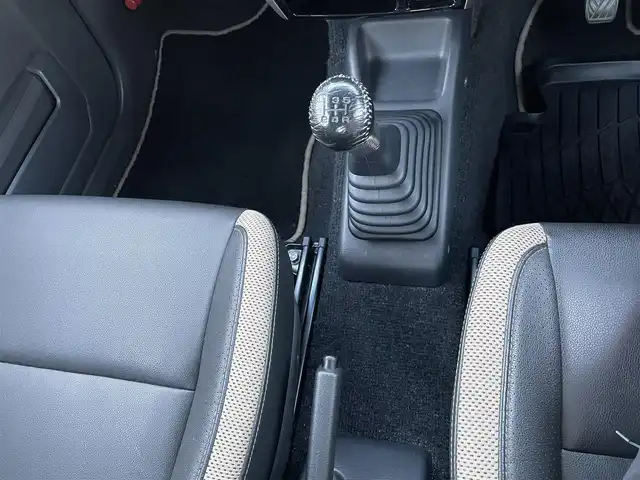 スズキ ジムニー ランドベンチャー 新潟県 2017(平29)年 5.8万km クールカーキPM ４WD/社外HDDナビ（AVIC-HRZ088）/CD/DVD/ワンセグTV/純正16インチアルミホイール/純正フロアマット/リモコンキー/スペアーキー1本/保証書/取扱説明書