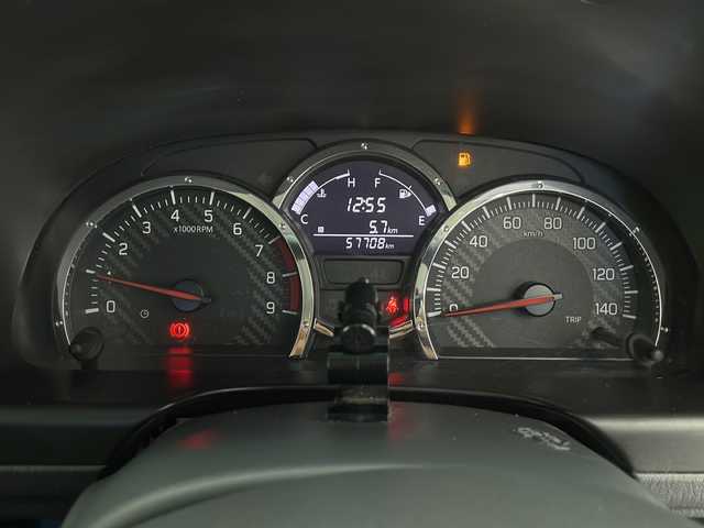 スズキ ジムニー ランドベンチャー 長野県 2017(平29)年 5.8万km クールカーキPM ４WD/純正16インチアルミホイール/純正フロアマット/リモコンキー/スペアーキー1本/保証書/取扱説明書