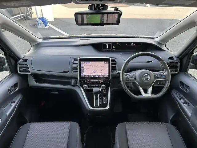 日産 セレナ ハイウェイスター Vセレクション 愛媛県 2018(平30)年 7.6万km ダイヤモンドブラック 禁煙車/登録時走行距離：75170km/ALPINE製11インチナビ/CD/DVD/フルセグTV/Bluetooth/全方位カメラ/バックカメラ/デジタルインナーミラー/前方ドライブレコーダー(SDカードなし)/ビルトインETC/衝突被害軽減システム/クリアランスソナー/横滑り防止装置/レーンキープアシスト/レーダークルーズコントロール/LEDヘッドライト/フォグランプ/オートライト/両側パワースライドドア/ハンズフリーパワースライドドア/リアテーブル/エンジンスタートボタン/スマートキー/純正フロアマット/純正16インチアルミホイール