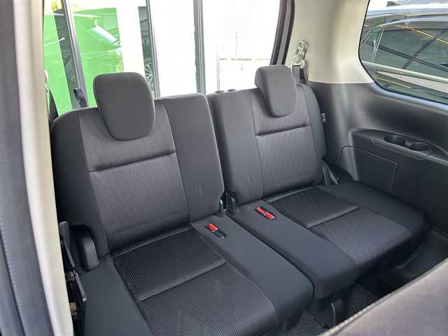 日産 セレナ ハイウェイスター Vセレクション 愛媛県 2018(平30)年 7.6万km ダイヤモンドブラック 禁煙車/登録時走行距離：75170km/ALPINE製11インチナビ/CD/DVD/フルセグTV/Bluetooth/全方位カメラ/バックカメラ/デジタルインナーミラー/前方ドライブレコーダー(SDカードなし)/ビルトインETC/衝突被害軽減システム/クリアランスソナー/横滑り防止装置/レーンキープアシスト/レーダークルーズコントロール/LEDヘッドライト/フォグランプ/オートライト/両側パワースライドドア/ハンズフリーパワースライドドア/リアテーブル/エンジンスタートボタン/スマートキー/純正フロアマット/純正16インチアルミホイール