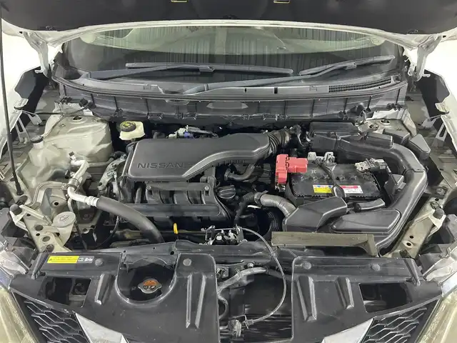 日産 エクストレイル 20X エマージェンシーブレーキ 佐賀県 2015(平27)年 8.6万km ブリリアントホワイトパール 純正7インチSDナビ/フルセグTV/CD/DVD/Bluetooth/サンルーフ/全方位バックカメラ/クルーズコントロール/ダウンヒルアシストコントロール/オートライト/パーキングアシスト/ビルトインETC/合皮シート/運転席・助手席シートヒーター/純正17インチアルミホイール/スマートキー/プッシュスタート