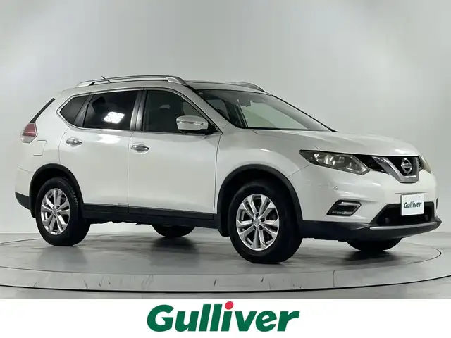 日産 エクストレイル 20X エマージェンシーブレーキ 佐賀県 2015(平27)年 8.6万km ブリリアントホワイトパール 純正7インチSDナビ/フルセグTV/CD/DVD/Bluetooth/サンルーフ/全方位バックカメラ/クルーズコントロール/ダウンヒルアシストコントロール/オートライト/パーキングアシスト/ビルトインETC/合皮シート/運転席・助手席シートヒーター/純正17インチアルミホイール/スマートキー/プッシュスタート