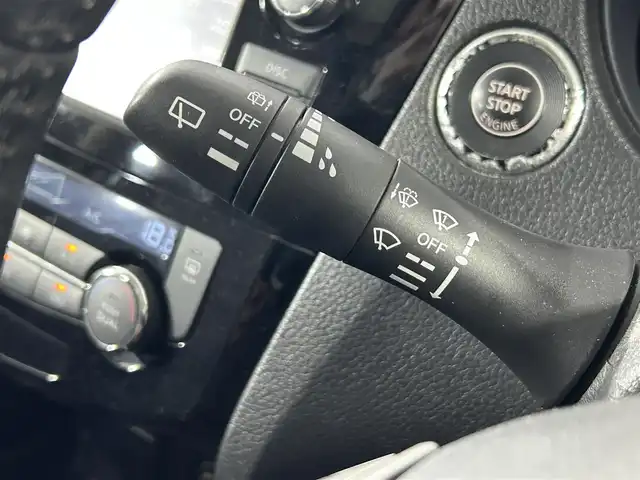 日産 エクストレイル 20X エマージェンシーブレーキ 佐賀県 2015(平27)年 8.6万km ブリリアントホワイトパール 純正7インチSDナビ/フルセグTV/CD/DVD/Bluetooth/サンルーフ/全方位バックカメラ/クルーズコントロール/ダウンヒルアシストコントロール/オートライト/パーキングアシスト/ビルトインETC/合皮シート/運転席・助手席シートヒーター/純正17インチアルミホイール/スマートキー/プッシュスタート
