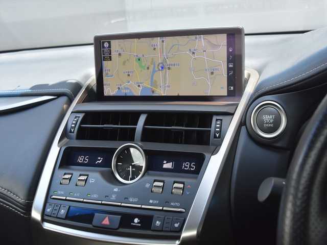 レクサス ＮＸ 300 Fスポーツ 和歌山県 2018(平30)年 5.4万km ソニッククォーツ メーカーナビ /TVキャンセラー/フルセク/CD/DVD/SD/USB/AUX/サウンド ライブ ラリ/バ ックカメラ サイド ビ ュー /サンルーフ/TRDフロント/サイド/リアエアロ/TRDスポ ーツマフラー /ハンズ フリーパ ワーバ ックド ア/三眼LEDオートライト /フォグ /AHS/純正18AW /17AWスタッド レスタイヤ付車載/シーケンシャルウィンカー /オートリトラウィンカーミラー/Lexus Safety System+ /PCS/LDA/PKBS/クリアランスソナー/レーダ ークルーズ コントロール /Stop&Startシステム /TRC/TPMS/ASC/AC100V /アナログ時計 /ビ ルトインETC2.0 /前後ド ラレコ/パドルシフト/黒色レザ ーシート /前席シートヒーター /前席ベ ンチレーション/前席パ ワーシート /シートメモリ /純正フロアマット /純正ド アバ イザ ー/保証書 /取説 /スペアキー /カードキー