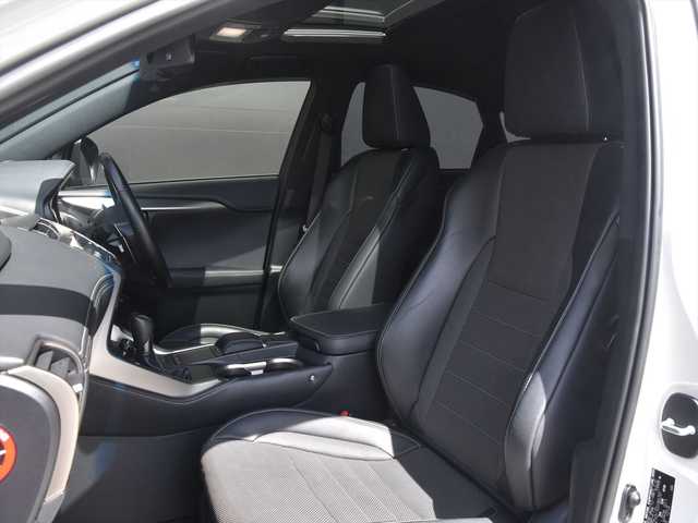 レクサス ＮＸ 300 Fスポーツ 和歌山県 2018(平30)年 5.4万km ソニッククォーツ メーカーナビ /TVキャンセラー/フルセク/CD/DVD/SD/USB/AUX/サウンド ライブ ラリ/バ ックカメラ サイド ビ ュー /サンルーフ/TRDフロント/サイド/リアエアロ/TRDスポ ーツマフラー /ハンズ フリーパ ワーバ ックド ア/三眼LEDオートライト /フォグ /AHS/純正18AW /17AWスタッド レスタイヤ付車載/シーケンシャルウィンカー /オートリトラウィンカーミラー/Lexus Safety System+ /PCS/LDA/PKBS/クリアランスソナー/レーダ ークルーズ コントロール /Stop&Startシステム /TRC/TPMS/ASC/AC100V /アナログ時計 /ビ ルトインETC2.0 /前後ド ラレコ/パドルシフト/黒色レザ ーシート /前席シートヒーター /前席ベ ンチレーション/前席パ ワーシート /シートメモリ /純正フロアマット /純正ド アバ イザ ー/保証書 /取説 /スペアキー /カードキー