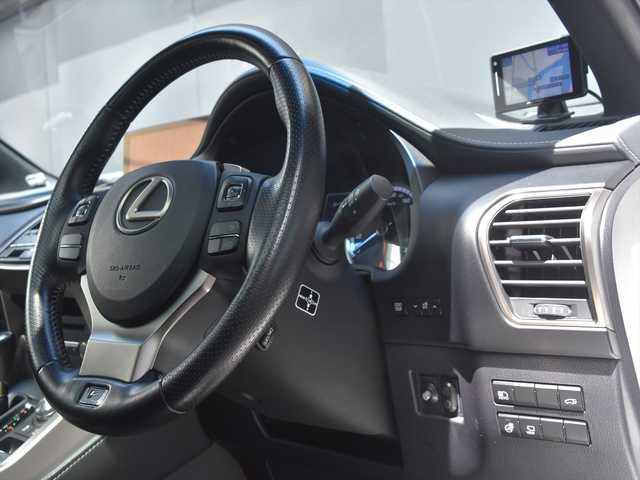レクサス ＮＸ 300 Fスポーツ 和歌山県 2018(平30)年 5.4万km ソニッククォーツ メーカーナビ /TVキャンセラー/フルセク/CD/DVD/SD/USB/AUX/サウンド ライブ ラリ/バ ックカメラ サイド ビ ュー /サンルーフ/TRDフロント/サイド/リアエアロ/TRDスポ ーツマフラー /ハンズ フリーパ ワーバ ックド ア/三眼LEDオートライト /フォグ /AHS/純正18AW /17AWスタッド レスタイヤ付車載/シーケンシャルウィンカー /オートリトラウィンカーミラー/Lexus Safety System+ /PCS/LDA/PKBS/クリアランスソナー/レーダ ークルーズ コントロール /Stop&Startシステム /TRC/TPMS/ASC/AC100V /アナログ時計 /ビ ルトインETC2.0 /前後ド ラレコ/パドルシフト/黒色レザ ーシート /前席シートヒーター /前席ベ ンチレーション/前席パ ワーシート /シートメモリ /純正フロアマット /純正ド アバ イザ ー/保証書 /取説 /スペアキー /カードキー