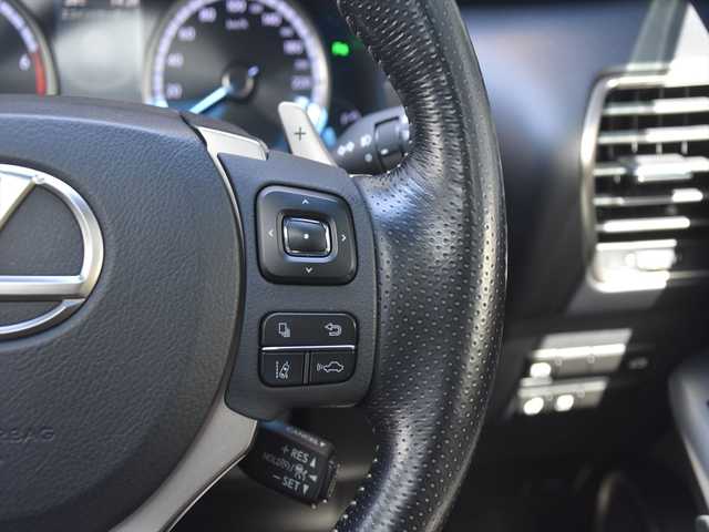 レクサス ＮＸ 300 Fスポーツ 和歌山県 2018(平30)年 5.4万km ソニッククォーツ メーカーナビ /TVキャンセラー/フルセク/CD/DVD/SD/USB/AUX/サウンド ライブ ラリ/バ ックカメラ サイド ビ ュー /サンルーフ/TRDフロント/サイド/リアエアロ/TRDスポ ーツマフラー /ハンズ フリーパ ワーバ ックド ア/三眼LEDオートライト /フォグ /AHS/純正18AW /17AWスタッド レスタイヤ付車載/シーケンシャルウィンカー /オートリトラウィンカーミラー/Lexus Safety System+ /PCS/LDA/PKBS/クリアランスソナー/レーダ ークルーズ コントロール /Stop&Startシステム /TRC/TPMS/ASC/AC100V /アナログ時計 /ビ ルトインETC2.0 /前後ド ラレコ/パドルシフト/黒色レザ ーシート /前席シートヒーター /前席ベ ンチレーション/前席パ ワーシート /シートメモリ /純正フロアマット /純正ド アバ イザ ー/保証書 /取説 /スペアキー /カードキー