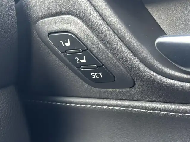 トヨタ ハリアー ハイブリッド Z レザーパッケージ 千葉県 2025(令7)年 0.2万km ブラック モデリスタエアロ(F/S/R)/調光パノラマルーフ/純正メーカーOP12.3インチディスプレイオーディオ/ナビキットあり/JBLプレミアムサウンドシステム/(フルセグTV/BT/FM/AM)/デジタルインナーミラー/全周囲カメラ/置くだけ充電/HUD/電動リアゲート/トヨタセーフティセンス/・レーンキープアシスト/・プリクラッシュセーフティ/・ハイビームアシスト/・レーダークルーズコントロール/ハーフレザーシート/ビルトインETC2.0/前後ドライブレコーダー/LEDオートヘッドライト/フォグランプ/ウィンカーミラー/電動格納ミラー/純正19インチAW/シートヒーター/エアシート/シートリフター/ステアリングヒーター/プッシュスタート/スマートキー