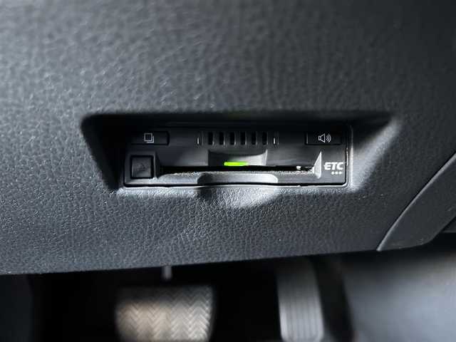 トヨタ Ｃ－ＨＲ G 岡山県 2019(令1)年 11.6万km ブラックマイカ 社外ナビ/フルセグTV、CD、DVD、Bluetooth、AM、FM/ＴＲＤフルエアロ/純正ＡＷ18inch/純正フロアマット/前席シートヒーター/前後カメラ/前後ドライブレコーダー/クルーズコントロール/プッシュスタート/ETC/ワンオーナー/横滑り防止/盗難防止/オートライト/オートマチックハイビーム
