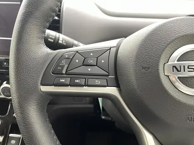 日産 セレナ e－パワー ハイウェイスター V 熊本県 2020(令2)年 4万km マルーンレッド 2トーン 純正10インチナビ（ＣＤ・ＤＶＤ・フルセグ・ＢＴ）/全周囲カメラ　/純正フリップダウンモニター　/純正前後ドライブレコーダー　/ビルトインＥＴＣ　/両側パワースライドドア　/前後クリアランスソナー/インテリジェントパーキングアシスト　/プロパイロット/車線逸脱警報/車線逸脱防止支援システム/ブラインドスポットモニター/標識認識機能/ふらつき警報機能/オートハイビーム/ステアリングヒーター/純正16インチAW/オートライト/LEDヘッドライト/フォグランプ/スマートキー/プッシュスタート