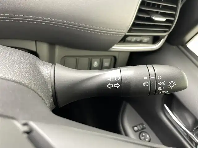日産 セレナ e－パワー ハイウェイスター V 熊本県 2020(令2)年 4万km マルーンレッド 2トーン 純正10インチナビ（ＣＤ・ＤＶＤ・フルセグ・ＢＴ）/全周囲カメラ　/純正フリップダウンモニター　/純正前後ドライブレコーダー　/ビルトインＥＴＣ　/両側パワースライドドア　/前後クリアランスソナー/インテリジェントパーキングアシスト　/プロパイロット/車線逸脱警報/車線逸脱防止支援システム/ブラインドスポットモニター/標識認識機能/ふらつき警報機能/オートハイビーム/ステアリングヒーター/純正16インチAW/オートライト/LEDヘッドライト/フォグランプ/スマートキー/プッシュスタート