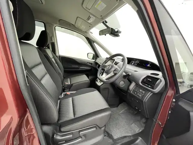日産 セレナ e－パワー ハイウェイスター V 熊本県 2020(令2)年 4万km マルーンレッド 2トーン 純正10インチナビ（ＣＤ・ＤＶＤ・フルセグ・ＢＴ）/全周囲カメラ　/純正フリップダウンモニター　/純正前後ドライブレコーダー　/ビルトインＥＴＣ　/両側パワースライドドア　/前後クリアランスソナー/インテリジェントパーキングアシスト　/プロパイロット/車線逸脱警報/車線逸脱防止支援システム/ブラインドスポットモニター/標識認識機能/ふらつき警報機能/オートハイビーム/ステアリングヒーター/純正16インチAW/オートライト/LEDヘッドライト/フォグランプ/スマートキー/プッシュスタート