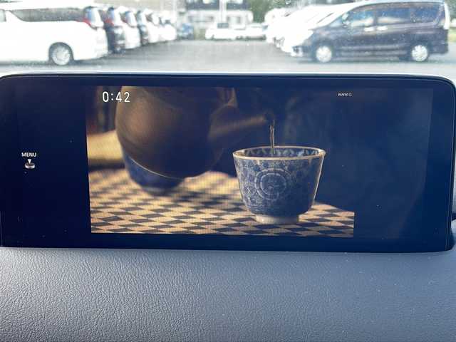 マツダ ＣＸ－８ XD エクスクルーシブモード 岩手県 2021(令3)年 5.4万km スノーフレイクホワイトパールマイカ 純正SDナビ/AM/FM/CD/DVD/Bluetooth/フルセグTV/純正オーディオ/フロント/バックカメラ/アラウンドビューモニター/ETC/レーダークルーズコントロール/衝突被害軽減ブレーキ/レーンキープアシスト/横滑り防止装置/アイドリングストップ/パワーシート/シートヒーター/オートライト/オートハイビーム/LEDヘッドライト/フォグランプ/スマートキー/プッシュスタート/電動格納ミラー/純正19インチAW/純正フロアマット/純正ドアバイザー/保証書/取扱説明書”