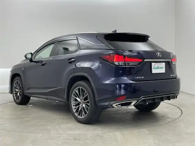 レクサス ＲＸ 300 Fスポーツ 埼玉県 2021(令3)年 6.8万km ディープブルーマイカ ワンオーナー　サンルーフ　12.3インチディスプレイ　ナビ　CD　フルセグTV　Bluetooth　USB　AUX　音楽録音　SD　全方位カメラ　赤レザーシート　前席シートベンチレーション　前席パワーシート　パワーバックドア　ステアリングヒーター　レーダークルーズコントロール　ビルトインETC2.0　パドルシフト　ヘッドアップディスプレイ　オートLEDライト　オートハイビーム　オートブレーキホールド　前後コーナーセンサー　純正20インチアルミホイール　