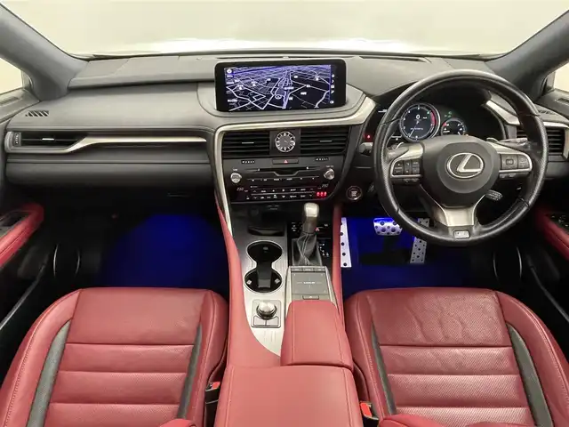 レクサス ＲＸ 300 Fスポーツ 埼玉県 2021(令3)年 6.8万km ディープブルーマイカ ワンオーナー　サンルーフ　12.3インチディスプレイ　ナビ　CD　フルセグTV　Bluetooth　USB　AUX　音楽録音　SD　全方位カメラ　赤レザーシート　前席シートベンチレーション　前席パワーシート　パワーバックドア　ステアリングヒーター　レーダークルーズコントロール　ビルトインETC2.0　パドルシフト　ヘッドアップディスプレイ　オートLEDライト　オートハイビーム　オートブレーキホールド　前後コーナーセンサー　純正20インチアルミホイール　