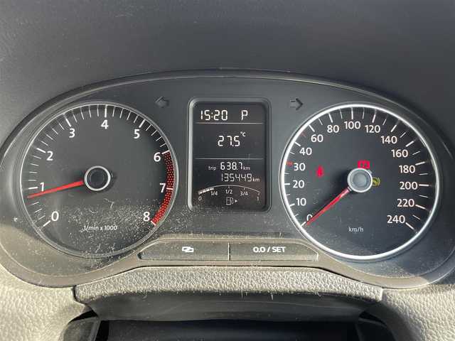 フォルクスワーゲン ポロ TSIコンフォートライン 岡山県 2012(平24)年 13.6万km キャンディホワイト 登録時走行距離135499キロ/社外メモリナビ/AM/FM/TV/SD/DVD/ワンオーナー/純正フロアマット/リモコンキー/ハロゲンライト/カーテンエアバッグ/横滑り防止装置/保証書、取説有