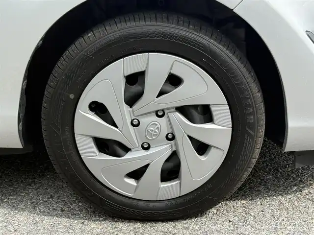 トヨタ アクア S ビジネスパッケージ 千葉県 2020(令2)年 5.2万km シルバー 純正SDナビ（AM/FM/CD/Bluetooth）/ワンセグTV/バックカメラ/ETC/前後ドライブレコーダー/エコモード/トヨタセーフティーセンス/・プリクラッシュセーフティー/・オートマチックハイビーム（AHB)/・レーンディパーチャーアラート（LDA)/横滑り防止装置（VSC)/オートエアコン/リモコンキー/純正フロアマット/純正ホイールキャップ