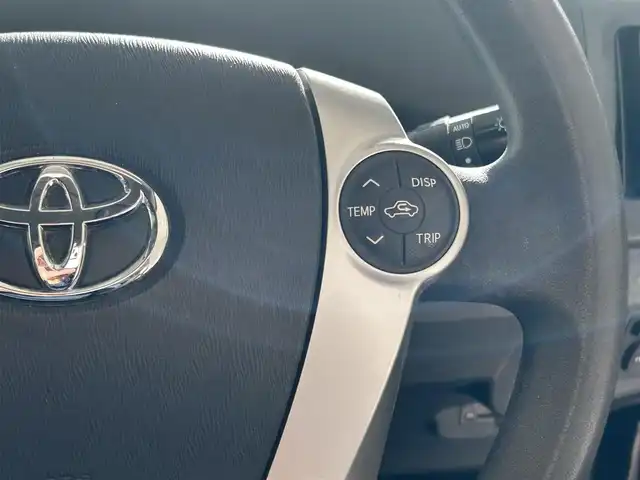 トヨタ プリウス S 沖縄県 2012(平24)年 5.7万km ボルドーマイカメタリック (株)IDOMが運営する【じしゃロンコザ店】の自社ローン専用車両になりますこちらは現金またはオートローンご利用時の価格です。自社ローンご希望の方は別途その旨お申付け下さい/社外ナビ　/フルセグＴＶ　/Ｂｌｕｅｔｏｏｔｈ接続/バックカメラ　/ＥＴＣ　/ドライブレコーダー前後　/オートライト　/プッシュスタート　/スマートキー　/スペアキー　/純正フロアマット　/パワーステアリング