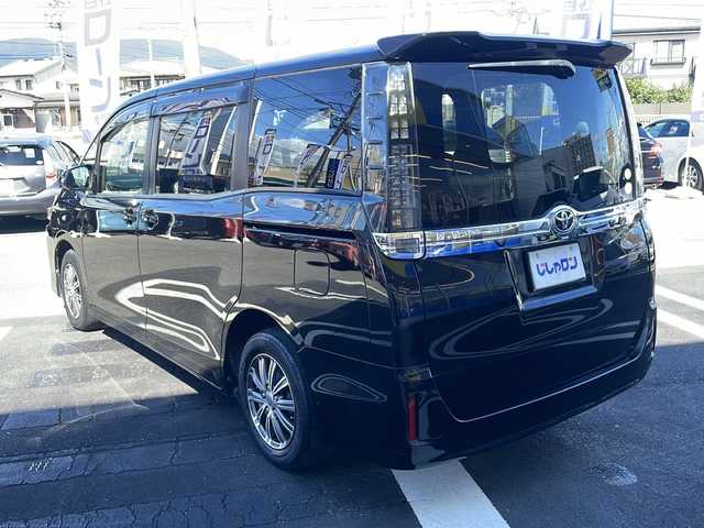 トヨタ ヴォクシー X 長野県 2014(平26)年 13.8万km ブラック (株)IDOMが運営する【じしゃロン長野店】の自社ローン専用車両になりますこちらは現金またはオートローンご利用時の価格です。自社ローンご希望の方は別途その旨お申付け下さい/純正ナビ/バックカメラ/ステアリングスイッチ/ETC/両側パワースライドドア