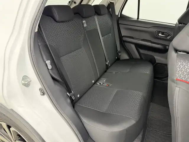 トヨタ ライズ Z 愛知県 2019(令1)年 3万km ブラックマイカメタリック/シャイニングホワイトパール スマートアシスト/　　・衝突回避支援ブレーキ/　　・車線逸脱抑制機能/　　・車線逸脱警報機能/　　・アダプティブドライビングビーム/　　・アダプティブクルーズコントロール/　　・コーナーセンサー/　　・レーンキープコントロール/純正7インチナビ/　　CD/DVD/BT/フルセグ/バックカメラ/ドライブレコーダー/ビルトインETC/革巻きステアリング/ステアリングリモコン/シートヒーター/純正LEDヘッドライト/フォグランプ/純正17インチアルミホイール/取扱説明書/保証書/スペアキー