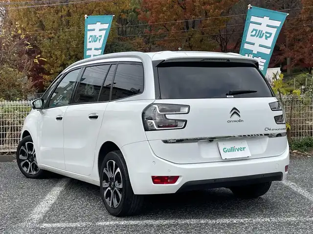 シトロエン グランドＣ４ピカソ シャイン ブルーHDi 埼玉県 2017(平29)年 6.8万km 白 ガラスルーフ/ディーゼルターボ/純正ナビ/３６０度カメラ/前後ドラレコ/パーキングアシスト/クリアランスソナー/パワーバックドア/ＢＳＭ/アクティブクルーズコントロール/衝突軽減ブレーキ/純正１７インチアルミ/プッシュスタート/保証書付整備手帳/取扱説明書