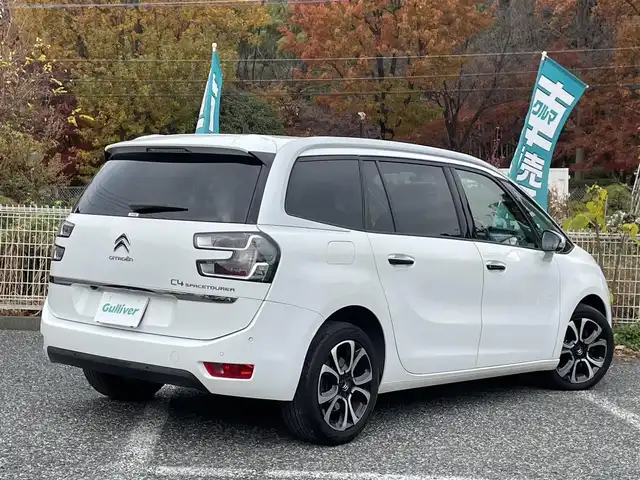 シトロエン グランドＣ４ピカソ シャイン ブルーHDi 埼玉県 2017(平29)年 6.8万km 白 ガラスルーフ/ディーゼルターボ/純正ナビ/３６０度カメラ/前後ドラレコ/パーキングアシスト/クリアランスソナー/パワーバックドア/ＢＳＭ/アクティブクルーズコントロール/衝突軽減ブレーキ/純正１７インチアルミ/プッシュスタート/保証書付整備手帳/取扱説明書