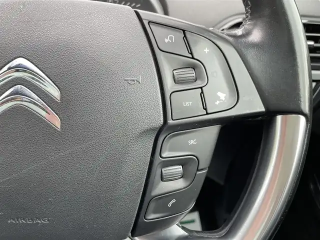 シトロエン グランドＣ４ピカソ シャイン ブルーHDi 埼玉県 2017(平29)年 6.8万km 白 ガラスルーフ/ディーゼルターボ/純正ナビ/３６０度カメラ/前後ドラレコ/パーキングアシスト/クリアランスソナー/パワーバックドア/ＢＳＭ/アクティブクルーズコントロール/衝突軽減ブレーキ/純正１７インチアルミ/プッシュスタート/保証書付整備手帳/取扱説明書