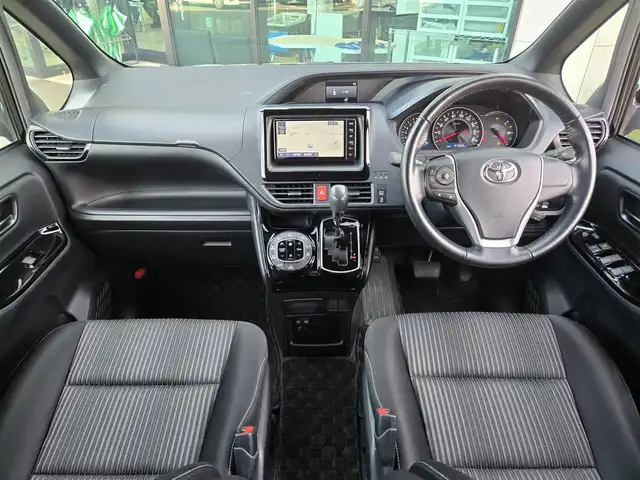 トヨタ ヴォクシー ZS 東京都 2020(令2)年 4.8万km ブラック モデリスタエアロ/純正ナビ/フルセグ/バックカメラ/クルーズコントロール/パワースライドドア/衝突軽減ブレーキ/レーンキープアシスト/コーナーセンサー/オートマチックハイビーム/スマートキー/LEDヘッドライト/純正16インチAW