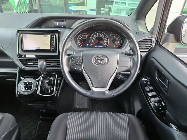 トヨタ ヴォクシー ZS 東京都 2020(令2)年 4.8万km ブラック モデリスタエアロ/純正ナビ/フルセグ/バックカメラ/クルーズコントロール/パワースライドドア/衝突軽減ブレーキ/レーンキープアシスト/コーナーセンサー/オートマチックハイビーム/スマートキー/LEDヘッドライト/純正16インチAW