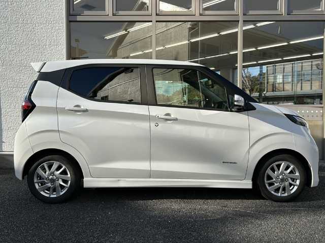 日産 デイズ HWS X プロパイロットED 神奈川県 2020(令2)年 4.3万km ホワイトパール 純正SDナビ/　Bluetooth/CD/USB/iPod/フルセグTV/アラウンドビューモニター/バックカメラ/プロパイロット/追従型クルーズコントロール/エマージェンシーブレーキ/車線逸脱警報/車線逸脱防止支援/横滑り防止装置/前後ドライブレコーダー/ETC/純正14インチAW/純正フロアマット/LEDヘッドライト/オートライト/保証書/取扱説明書/スペアキー