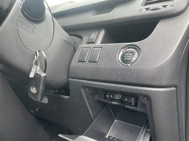 トヨタ ノア Si 島根県 2010(平22)年 17.9万km 黒 純正ナビ　/フルセグ　/ＤＶＤ再生　/Ｂｌｕｅｔｏｏｔｈ　/バックカメラ　/両側パワースライド　/ビルトインＥＴＣ　/スマートキー　/プッシュスタート　/純正フロアマット